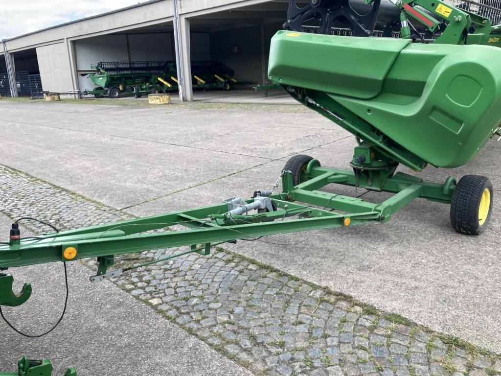 John Deere SCHNEIDWERK 630X - Leikkuupuimuri: kuva John Deere SCHNEIDWERK 630X - Leikkuupuimuri John Deere SCHNEIDWERK 630X - Leikkuupuimuri: kuva John Deere SCHNEIDWERK 630X - Leikkuupuimuri