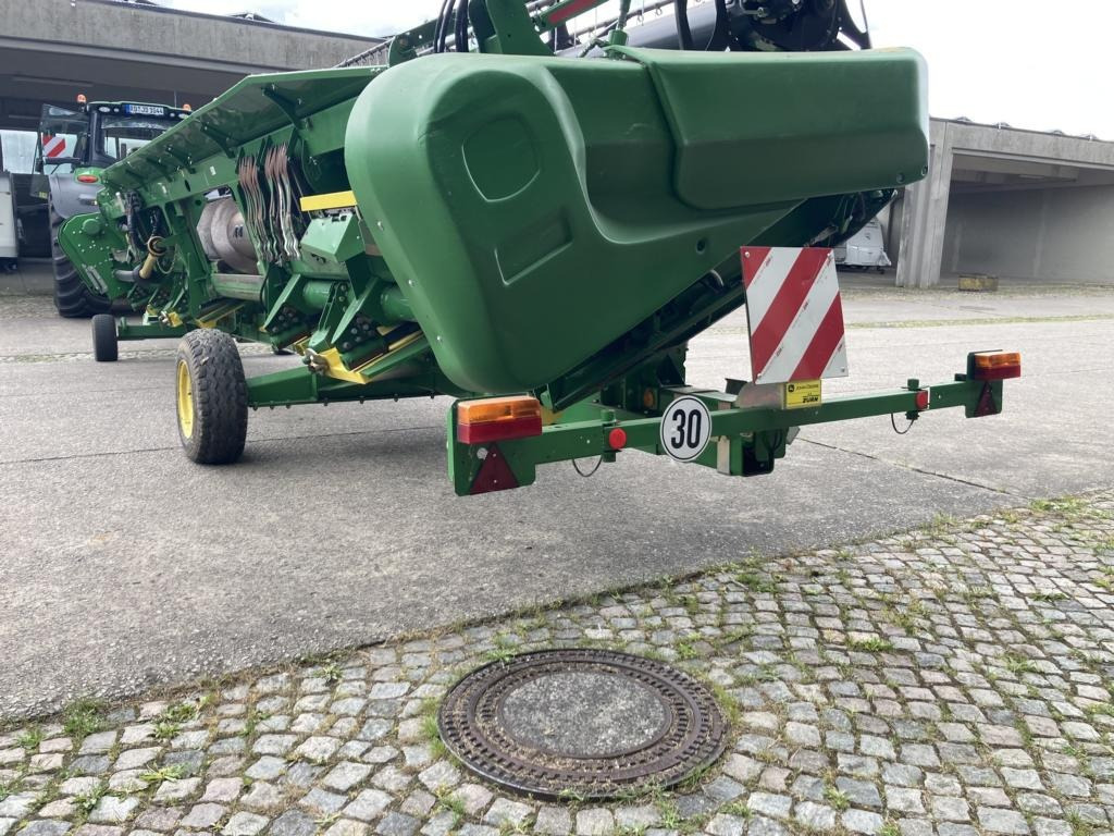 John Deere SCHNEIDWERK 630X - Leikkuupuimuri: kuva John Deere SCHNEIDWERK 630X - Leikkuupuimuri John Deere SCHNEIDWERK 630X - Leikkuupuimuri: kuva John Deere SCHNEIDWERK 630X - Leikkuupuimuri