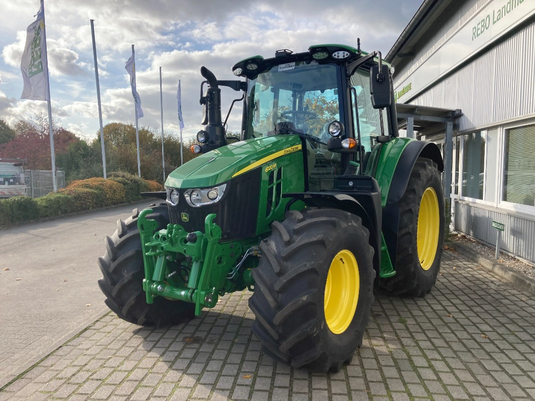 John Deere TRAKTOR 6120M MIT KABINE - Traktori: kuva John Deere TRAKTOR 6120M MIT KABINE - Traktori John Deere TRAKTOR 6120M MIT KABINE - Traktori: kuva John Deere TRAKTOR 6120M MIT KABINE - Traktori