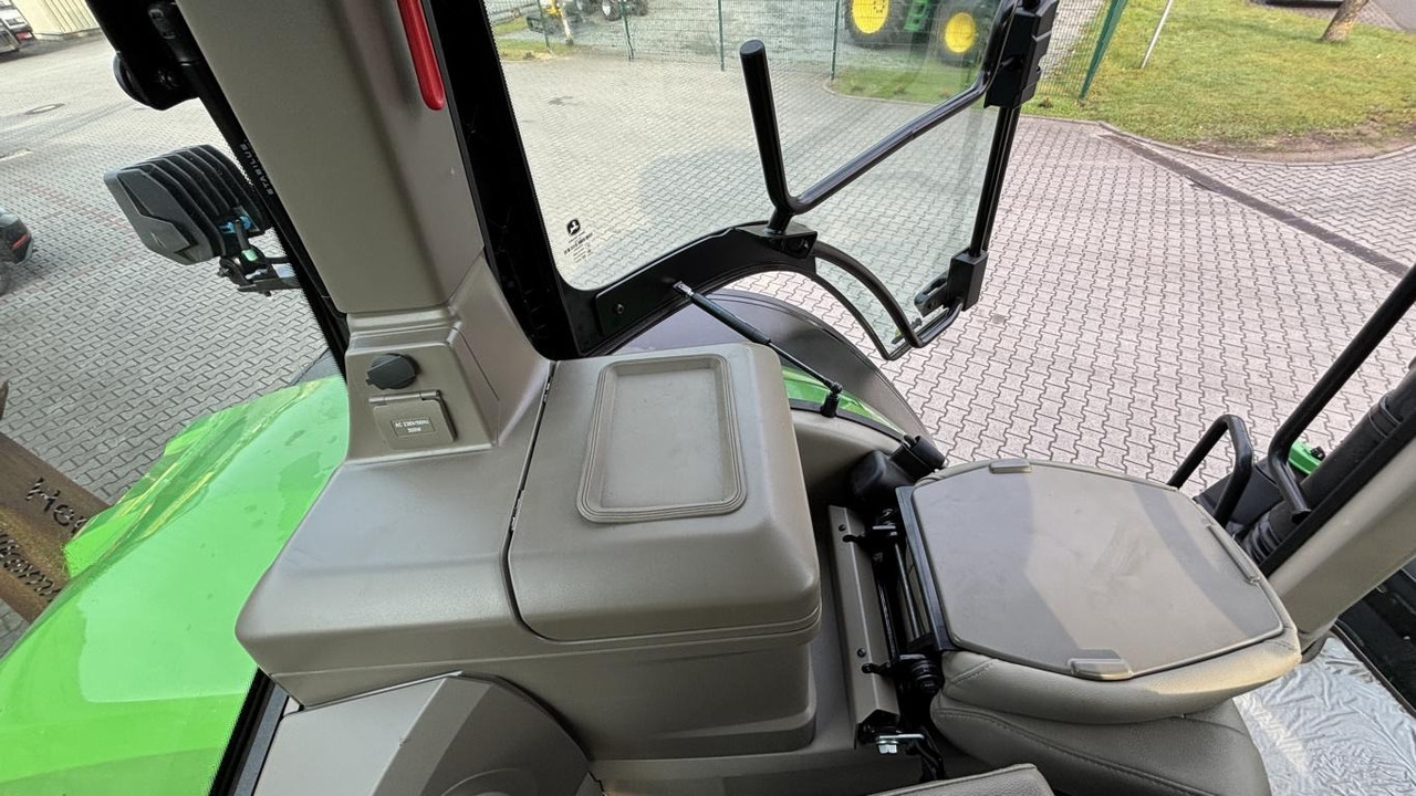 John Deere TRAKTOR 7R350 - Traktori: kuva John Deere TRAKTOR 7R350 - Traktori John Deere TRAKTOR 7R350 - Traktori: kuva John Deere TRAKTOR 7R350 - Traktori