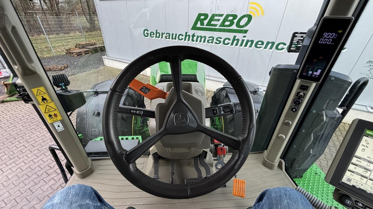 John Deere TRAKTOR 8R370 - Traktori: kuva John Deere TRAKTOR 8R370 - Traktori John Deere TRAKTOR 8R370 - Traktori: kuva John Deere TRAKTOR 8R370 - Traktori