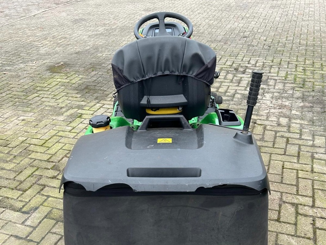 John Deere X305R RASENTRAKTOR (MY11) - Niittokone: kuva John Deere X305R RASENTRAKTOR (MY11) - Niittokone John Deere X305R RASENTRAKTOR (MY11) - Niittokone: kuva John Deere X305R RASENTRAKTOR (MY11) - Niittokone