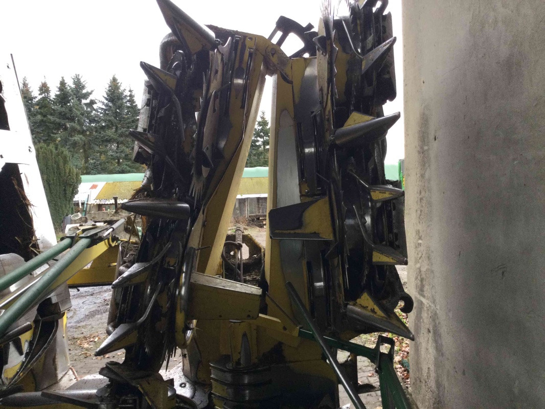 Kemper 390 PLUS - Leikkuupöytä - maissi: kuva Kemper 390 PLUS - Leikkuupöytä - maissi Kemper 390 PLUS - Leikkuupöytä - maissi: kuva Kemper 390 PLUS - Leikkuupöytä - maissi