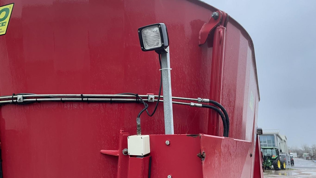 Mayer VM-16 SELBSTFAHRER - Seosrehuvaunu: kuva Mayer VM-16 SELBSTFAHRER - Seosrehuvaunu Mayer VM-16 SELBSTFAHRER - Seosrehuvaunu: kuva Mayer VM-16 SELBSTFAHRER - Seosrehuvaunu