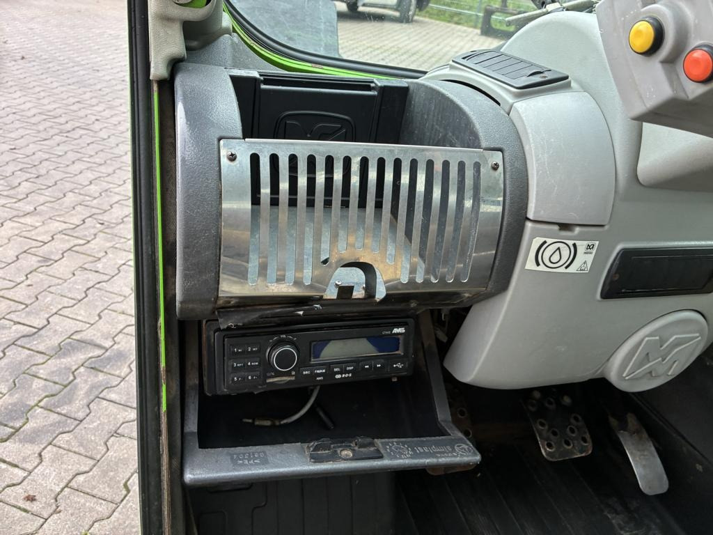 Merlo P32.6 Top 100 - Kuormaaja: kuva Merlo P32.6 Top 100 - Kuormaaja Merlo P32.6 Top 100 - Kuormaaja: kuva Merlo P32.6 Top 100 - Kuormaaja