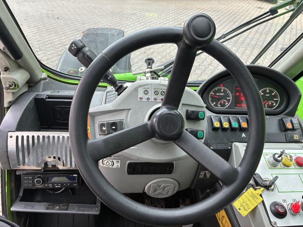 Merlo P32.6 Top 100 - Kuormaaja: kuva Merlo P32.6 Top 100 - Kuormaaja Merlo P32.6 Top 100 - Kuormaaja: kuva Merlo P32.6 Top 100 - Kuormaaja