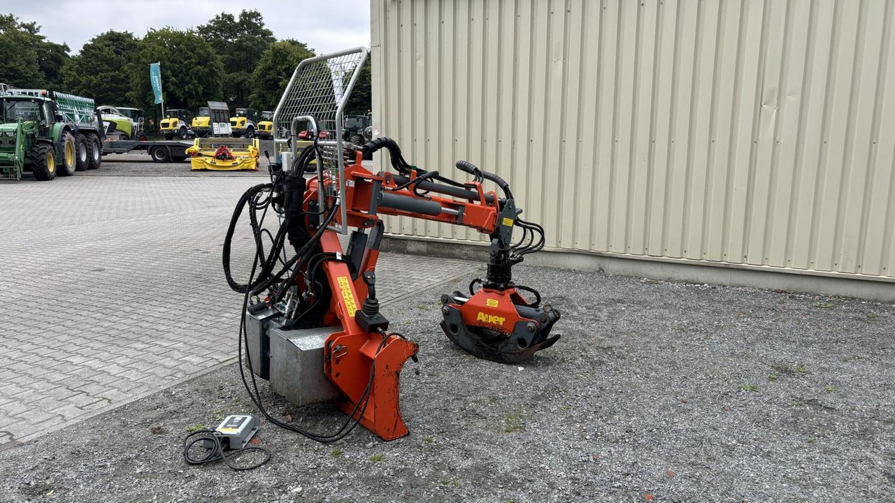 Auer HRZ 1702 Plus - Metsäkone: kuva Auer HRZ 1702 Plus - Metsäkone Auer HRZ 1702 Plus - Metsäkone: kuva Auer HRZ 1702 Plus - Metsäkone
