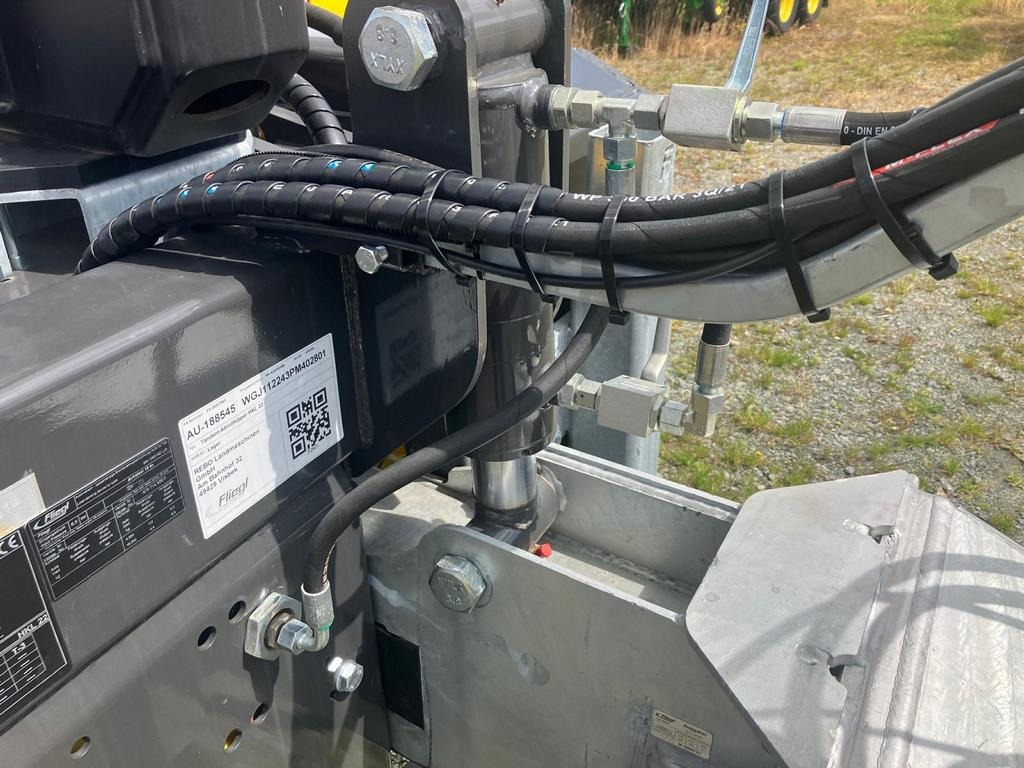 Fliegl HKL 22 - Perävaunu: kuva Fliegl HKL 22 - Perävaunu Fliegl HKL 22 - Perävaunu: kuva Fliegl HKL 22 - Perävaunu