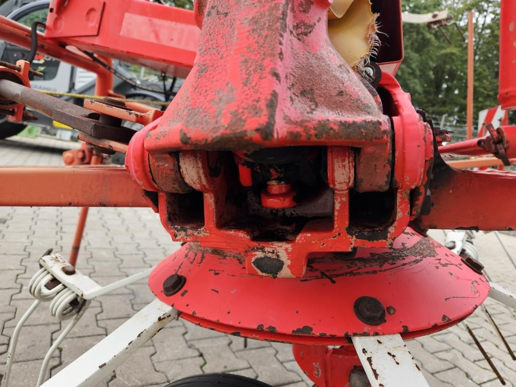 Pöttinger HIT 69 N-Z - Pöyhin: kuva Pöttinger HIT 69 N-Z - Pöyhin Pöttinger HIT 69 N-Z - Pöyhin: kuva Pöttinger HIT 69 N-Z - Pöyhin