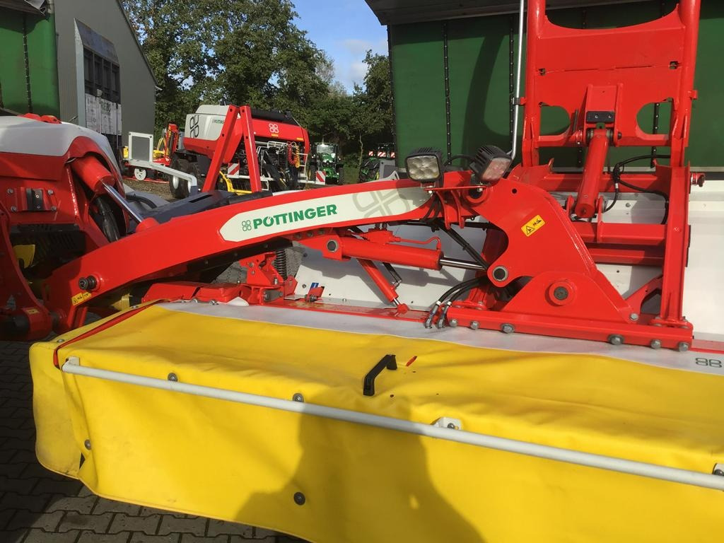 Pöttinger NOVACAT V 10000 ED CL - Niittokone: kuva Pöttinger NOVACAT V 10000 ED CL - Niittokone Pöttinger NOVACAT V 10000 ED CL - Niittokone: kuva Pöttinger NOVACAT V 10000 ED CL - Niittokone