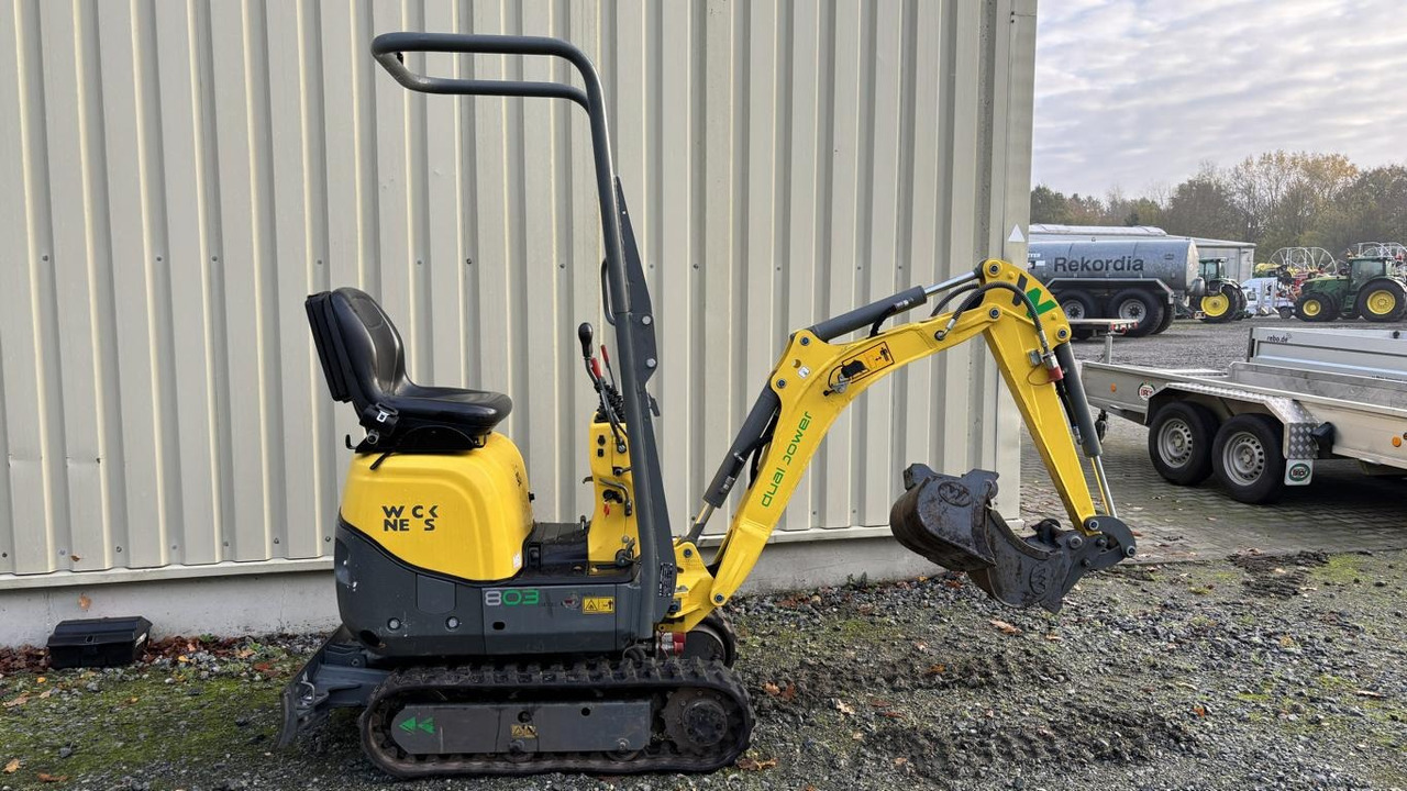 Wacker 803 - Minikuormaaja: kuva Wacker 803 - Minikuormaaja Wacker 803 - Minikuormaaja: kuva Wacker 803 - Minikuormaaja