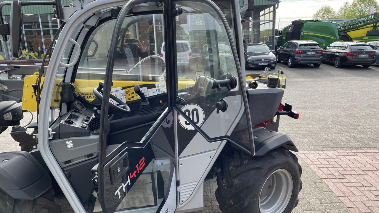 Wacker TH 412 - Kuormaaja: kuva Wacker TH 412 - Kuormaaja Wacker TH 412 - Kuormaaja: kuva Wacker TH 412 - Kuormaaja