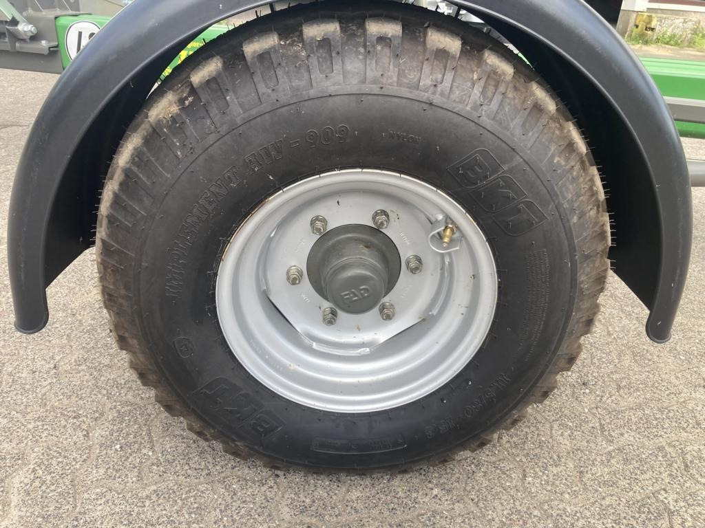 Uusi Leikkuupuimuri Ziegler 4WT JD HD40X: kuva Uusi Leikkuupuimuri Ziegler 4WT JD HD40X Uusi Leikkuupuimuri Ziegler 4WT JD HD40X: kuva Uusi Leikkuupuimuri Ziegler 4WT JD HD40X