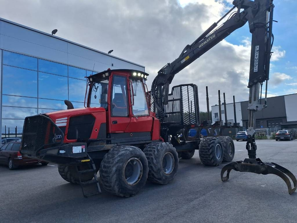 Komatsu 875 - Kuormatraktori: kuva Komatsu 875 - Kuormatraktori Komatsu 875 - Kuormatraktori: kuva Komatsu 875 - Kuormatraktori
