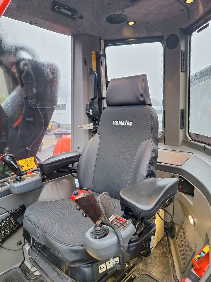 Komatsu 901 XC - Harvesteri: kuva Komatsu 901 XC - Harvesteri Komatsu 901 XC - Harvesteri: kuva Komatsu 901 XC - Harvesteri