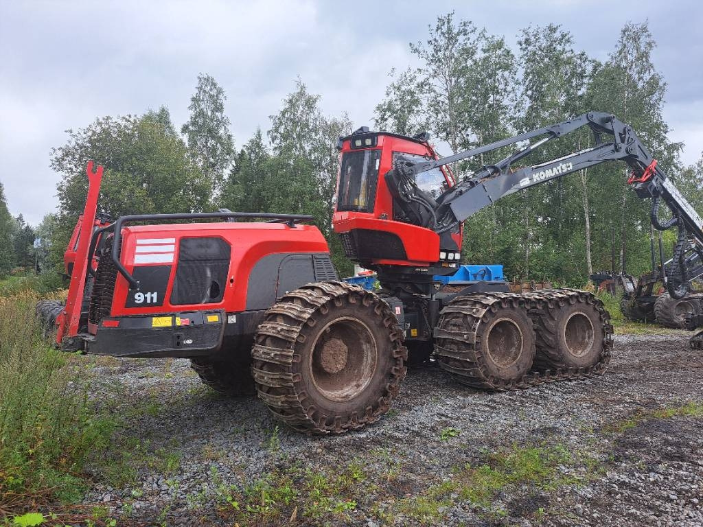 Komatsu 911 - Harvesteri: kuva Komatsu 911 - Harvesteri Komatsu 911 - Harvesteri: kuva Komatsu 911 - Harvesteri