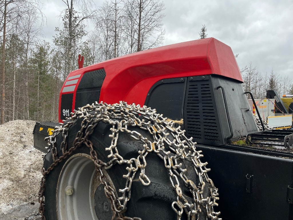 Komatsu 911 - Harvesteri: kuva Komatsu 911 - Harvesteri Komatsu 911 - Harvesteri: kuva Komatsu 911 - Harvesteri