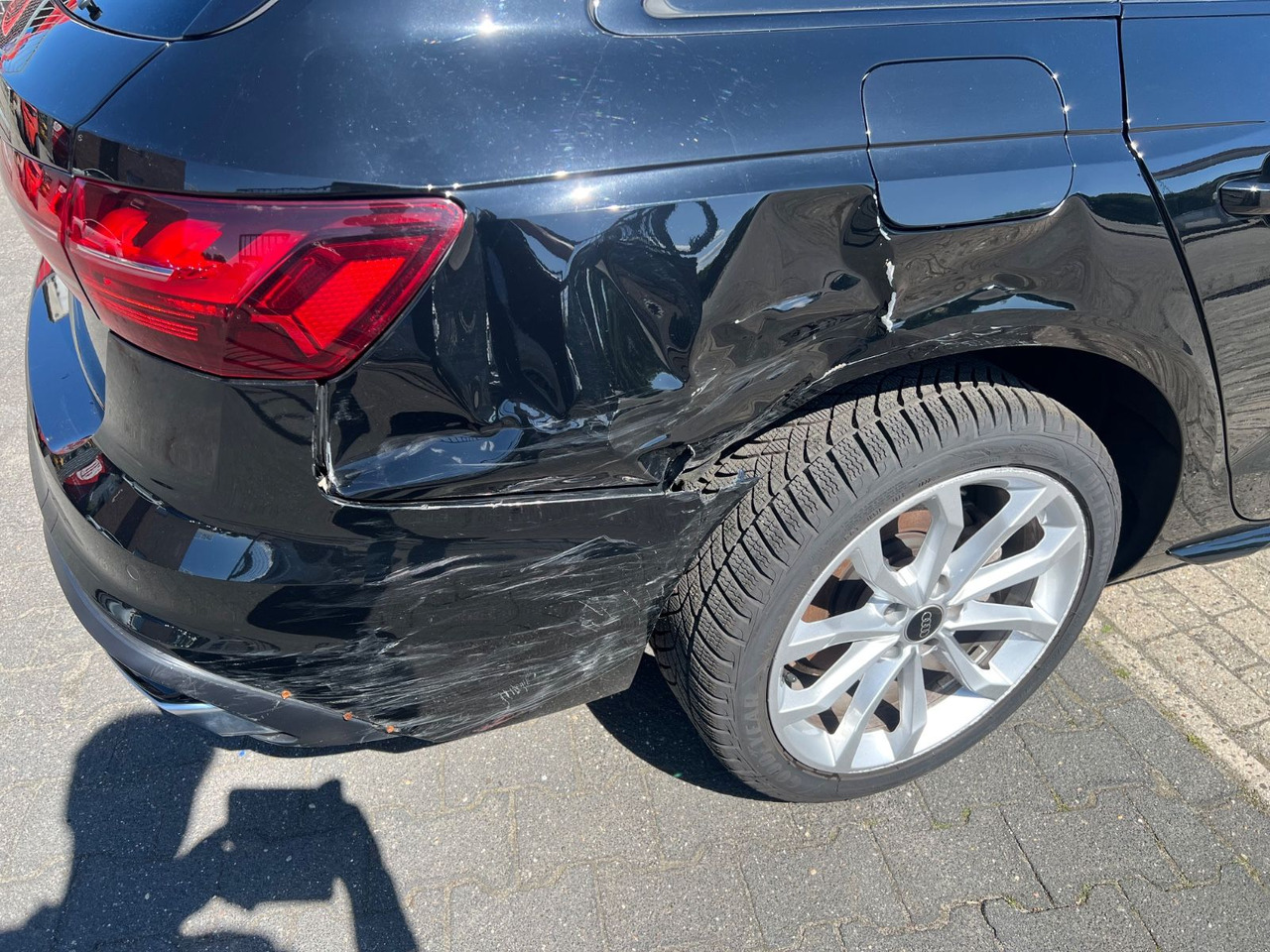 Audi A4 Avant 35 TFSI advanced Hybrid /Benzin AUTOMAT - Henkilöauto: kuva Audi A4 Avant 35 TFSI advanced Hybrid /Benzin AUTOMAT - Henkilöauto Audi A4 Avant 35 TFSI advanced Hybrid /Benzin AUTOMAT - Henkilöauto: kuva Audi A4 Avant 35 TFSI advanced Hybrid /Benzin AUTOMAT - Henkilöauto