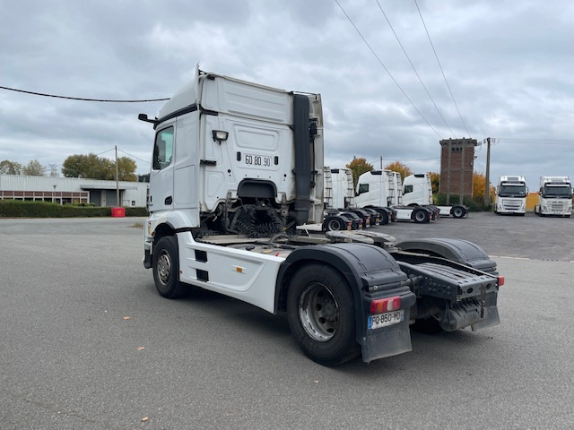 Mercedes-Benz Actros - Vetopöytäauto: kuva Mercedes-Benz Actros - Vetopöytäauto Mercedes-Benz Actros - Vetopöytäauto: kuva Mercedes-Benz Actros - Vetopöytäauto