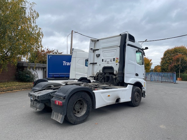 Mercedes-Benz Actros - Vetopöytäauto: kuva Mercedes-Benz Actros - Vetopöytäauto Mercedes-Benz Actros - Vetopöytäauto: kuva Mercedes-Benz Actros - Vetopöytäauto
