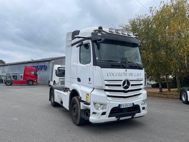 Mercedes-Benz Actros - Vetopöytäauto: kuva Mercedes-Benz Actros - Vetopöytäauto Mercedes-Benz Actros - Vetopöytäauto: kuva Mercedes-Benz Actros - Vetopöytäauto