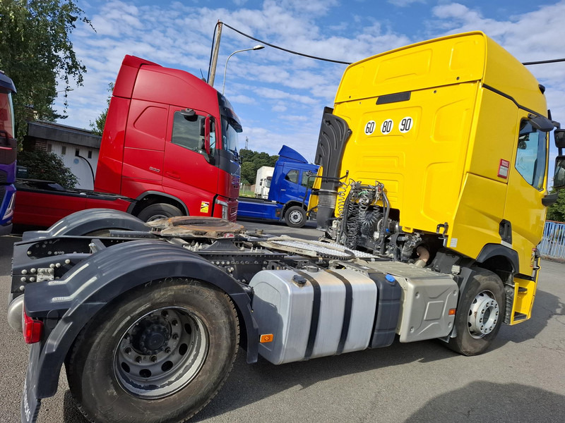 Renault T - Vetopöytäauto: kuva Renault T - Vetopöytäauto Renault T - Vetopöytäauto: kuva Renault T - Vetopöytäauto