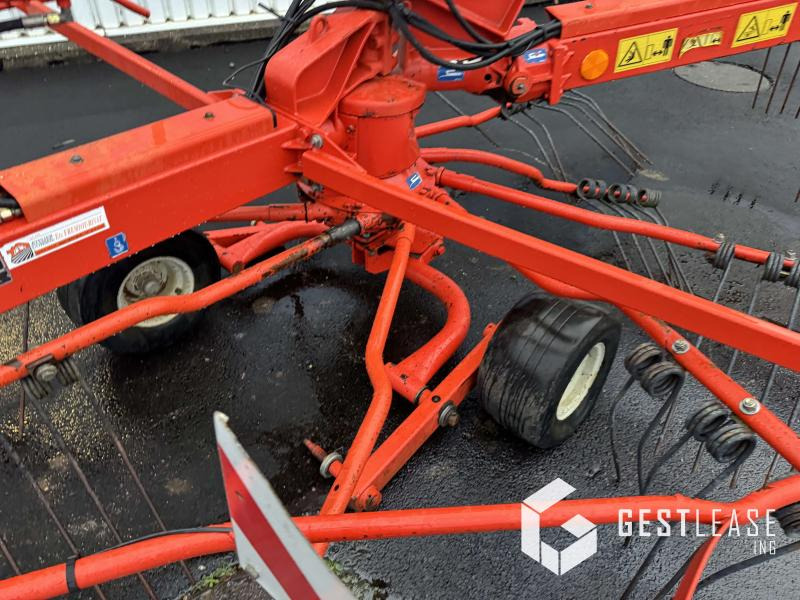 Kuhn GA 6000 - Pöyhin: kuva Kuhn GA 6000 - Pöyhin Kuhn GA 6000 - Pöyhin: kuva Kuhn GA 6000 - Pöyhin