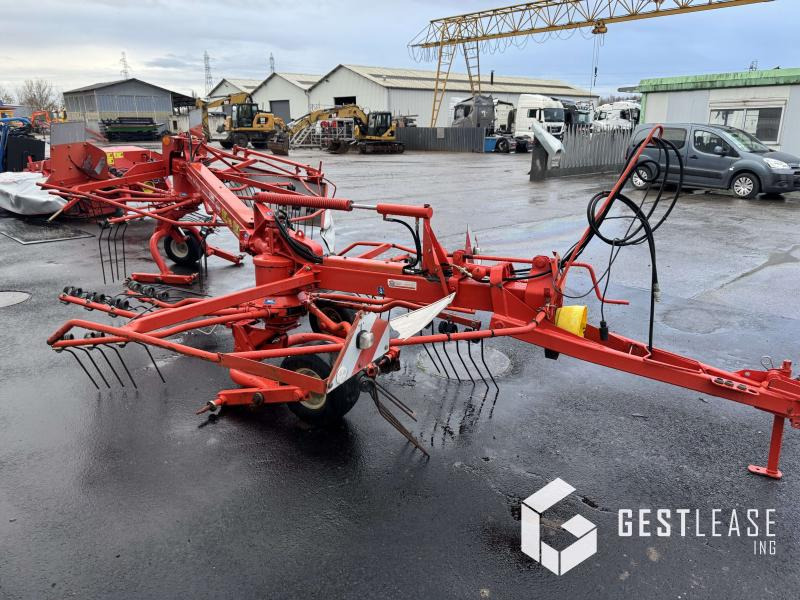 Kuhn GA 6000 - Pöyhin: kuva Kuhn GA 6000 - Pöyhin Kuhn GA 6000 - Pöyhin: kuva Kuhn GA 6000 - Pöyhin