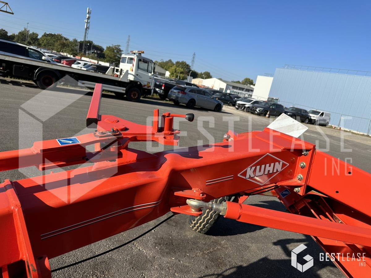 Kuhn GA 7302 DL - Pöyhin: kuva Kuhn GA 7302 DL - Pöyhin Kuhn GA 7302 DL - Pöyhin: kuva Kuhn GA 7302 DL - Pöyhin