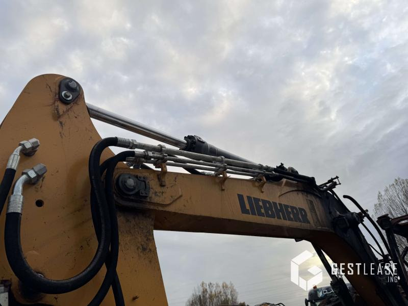 Liebherr R914 COMPACT - Telakaivukone: kuva Liebherr R914 COMPACT - Telakaivukone Liebherr R914 COMPACT - Telakaivukone: kuva Liebherr R914 COMPACT - Telakaivukone