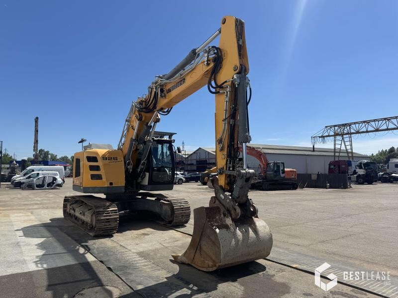 Liebherr R926 Compact - Telakaivukone: kuva Liebherr R926 Compact - Telakaivukone Liebherr R926 Compact - Telakaivukone: kuva Liebherr R926 Compact - Telakaivukone