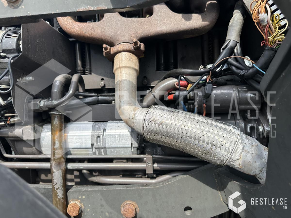 Traktori Renault PALES 240: kuva Traktori Renault PALES 240