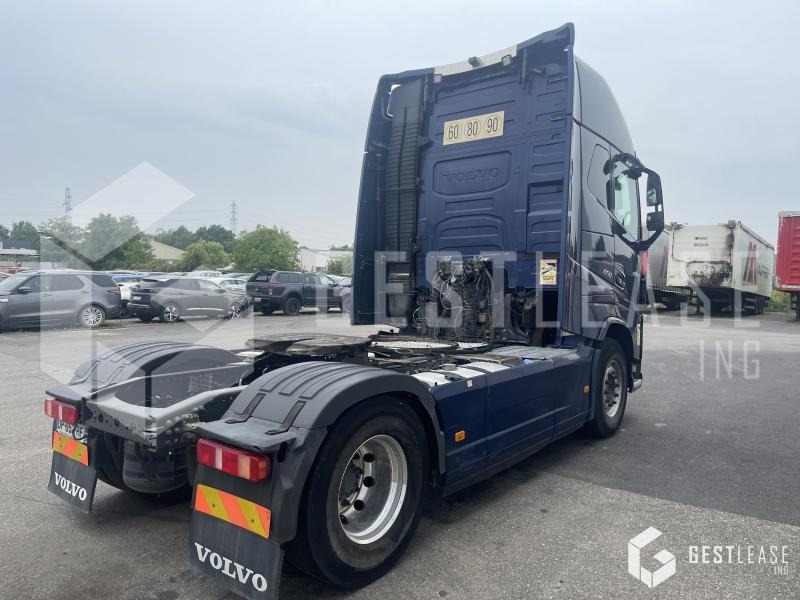 Volvo FH 650 - Vetopöytäauto: kuva Volvo FH 650 - Vetopöytäauto Volvo FH 650 - Vetopöytäauto: kuva Volvo FH 650 - Vetopöytäauto