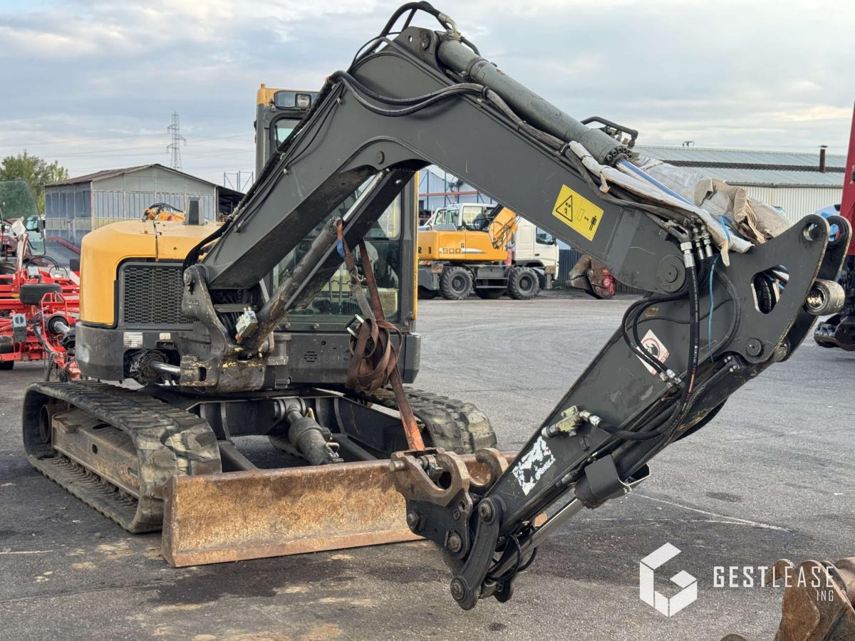 Volvo ECR88 D - Minikuormaaja: kuva Volvo ECR88 D - Minikuormaaja Volvo ECR88 D - Minikuormaaja: kuva Volvo ECR88 D - Minikuormaaja