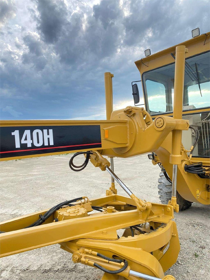 Tiehöylä CAT 140 H: kuva Tiehöylä CAT 140 H
