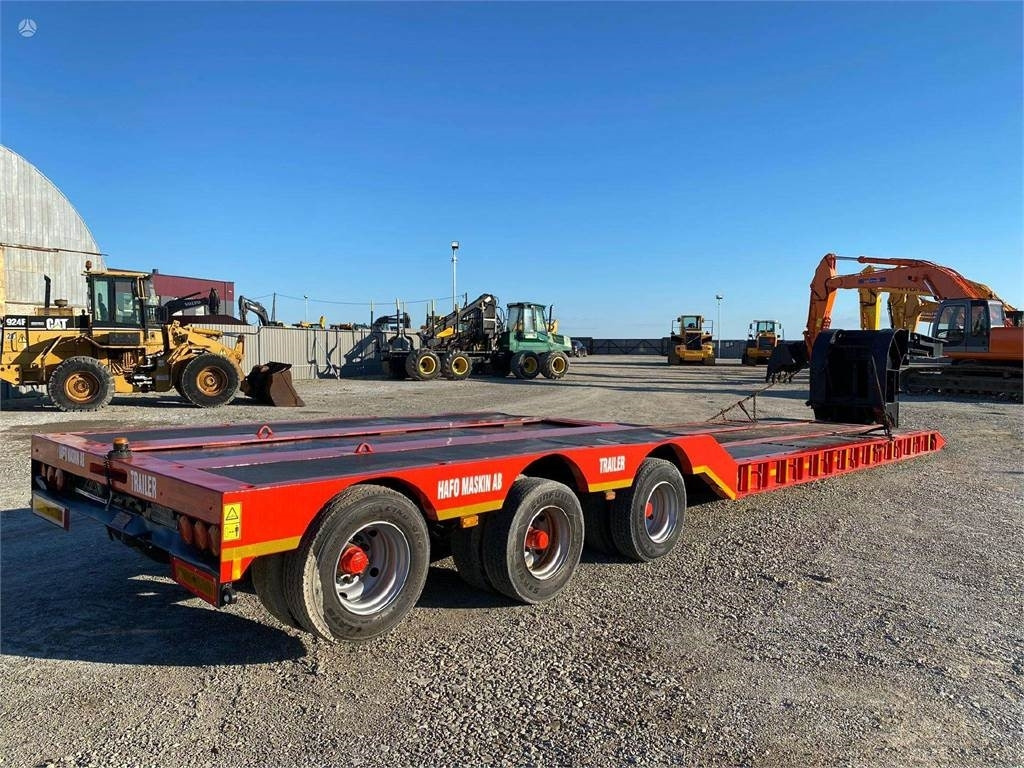 Hako Gooseneck lowbed , axle lift - Apuvaunu puoliperävaunu: kuva Hako Gooseneck lowbed , axle lift - Apuvaunu puoliperävaunu Hako Gooseneck lowbed , axle lift - Apuvaunu puoliperävaunu: kuva Hako Gooseneck lowbed , axle lift - Apuvaunu puoliperävaunu
