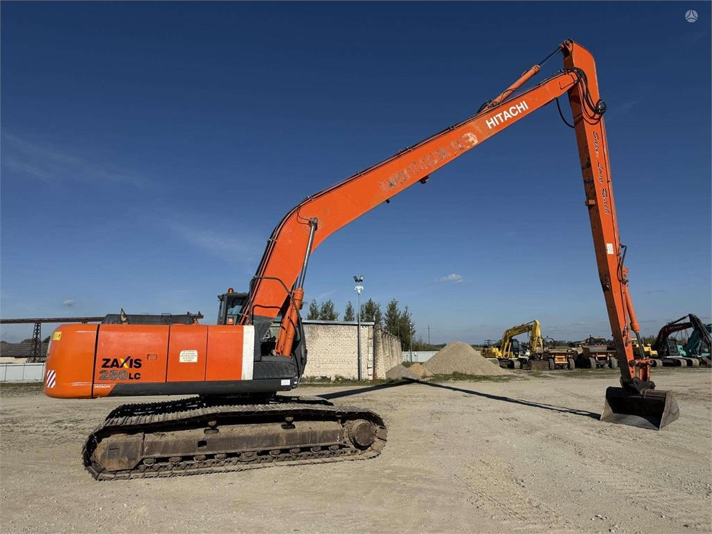 Hitachi ZX 250 LC-3 , 21 M , 800 mm - Telakaivukone: kuva Hitachi ZX 250 LC-3 , 21 M , 800 mm - Telakaivukone Hitachi ZX 250 LC-3 , 21 M , 800 mm - Telakaivukone: kuva Hitachi ZX 250 LC-3 , 21 M , 800 mm - Telakaivukone
