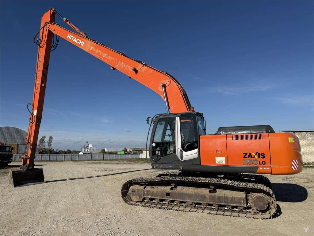 Hitachi ZX 250 LC-3 , 21 M , 800 mm - Telakaivukone: kuva Hitachi ZX 250 LC-3 , 21 M , 800 mm - Telakaivukone Hitachi ZX 250 LC-3 , 21 M , 800 mm - Telakaivukone: kuva Hitachi ZX 250 LC-3 , 21 M , 800 mm - Telakaivukone