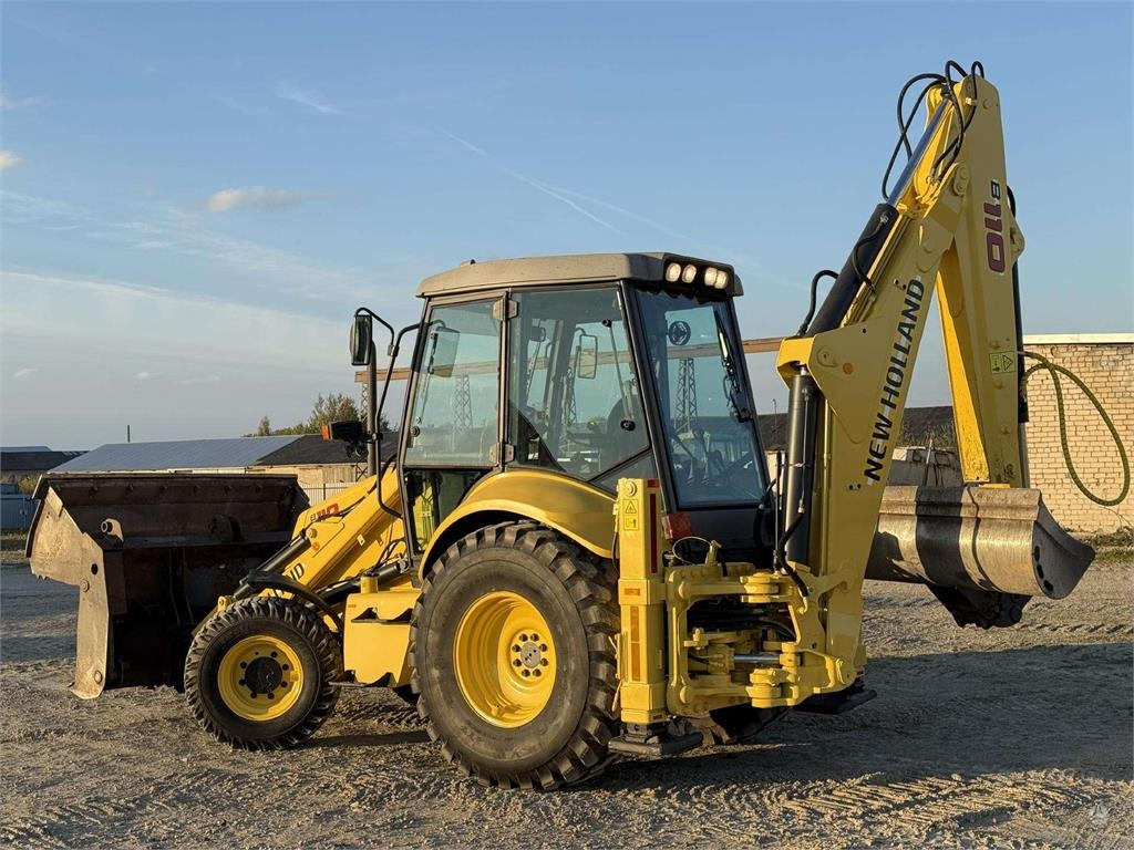 New Holland B 110-4PT , 2 quick couplers - Kaivuri-trukki: kuva New Holland B 110-4PT , 2 quick couplers - Kaivuri-trukki New Holland B 110-4PT , 2 quick couplers - Kaivuri-trukki: kuva New Holland B 110-4PT , 2 quick couplers - Kaivuri-trukki