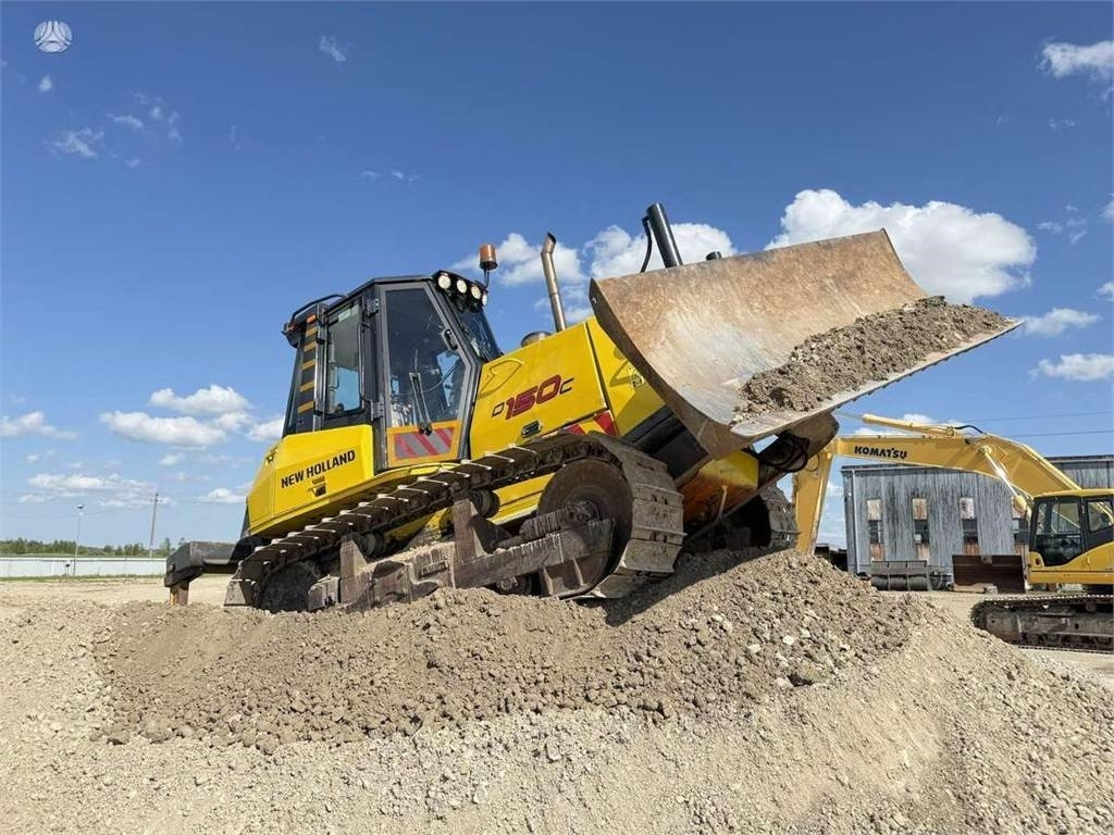 New Holland D150C Ripper - Puskutraktori: kuva New Holland D150C Ripper - Puskutraktori New Holland D150C Ripper - Puskutraktori: kuva New Holland D150C Ripper - Puskutraktori
