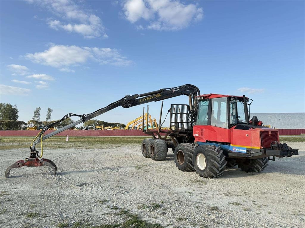 Valmet 830.1 - Kuormatraktori: kuva Valmet 830.1 - Kuormatraktori Valmet 830.1 - Kuormatraktori: kuva Valmet 830.1 - Kuormatraktori