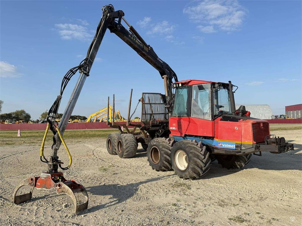 Valmet 830.1 - Kuormatraktori: kuva Valmet 830.1 - Kuormatraktori Valmet 830.1 - Kuormatraktori: kuva Valmet 830.1 - Kuormatraktori