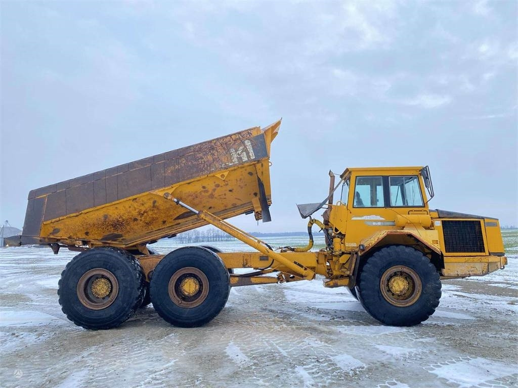 Volvo A25C , Nr. 5 - Nivelkippiauto: kuva Volvo A25C , Nr. 5 - Nivelkippiauto Volvo A25C , Nr. 5 - Nivelkippiauto: kuva Volvo A25C , Nr. 5 - Nivelkippiauto