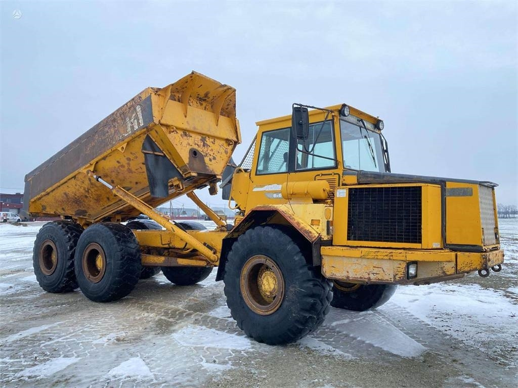 Volvo A25C , Nr. 5 - Nivelkippiauto: kuva Volvo A25C , Nr. 5 - Nivelkippiauto Volvo A25C , Nr. 5 - Nivelkippiauto: kuva Volvo A25C , Nr. 5 - Nivelkippiauto