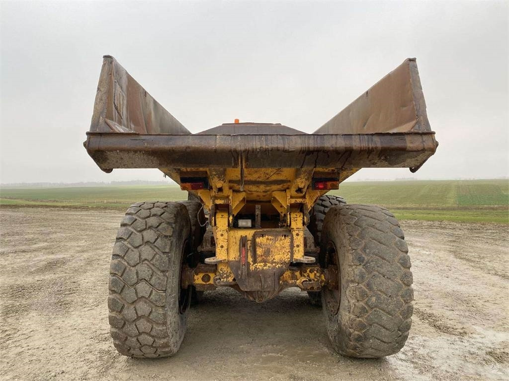 Nivelkippiauto Volvo A25C , Nr.8: kuva Nivelkippiauto Volvo A25C , Nr.8 Nivelkippiauto Volvo A25C , Nr.8: kuva Nivelkippiauto Volvo A25C , Nr.8