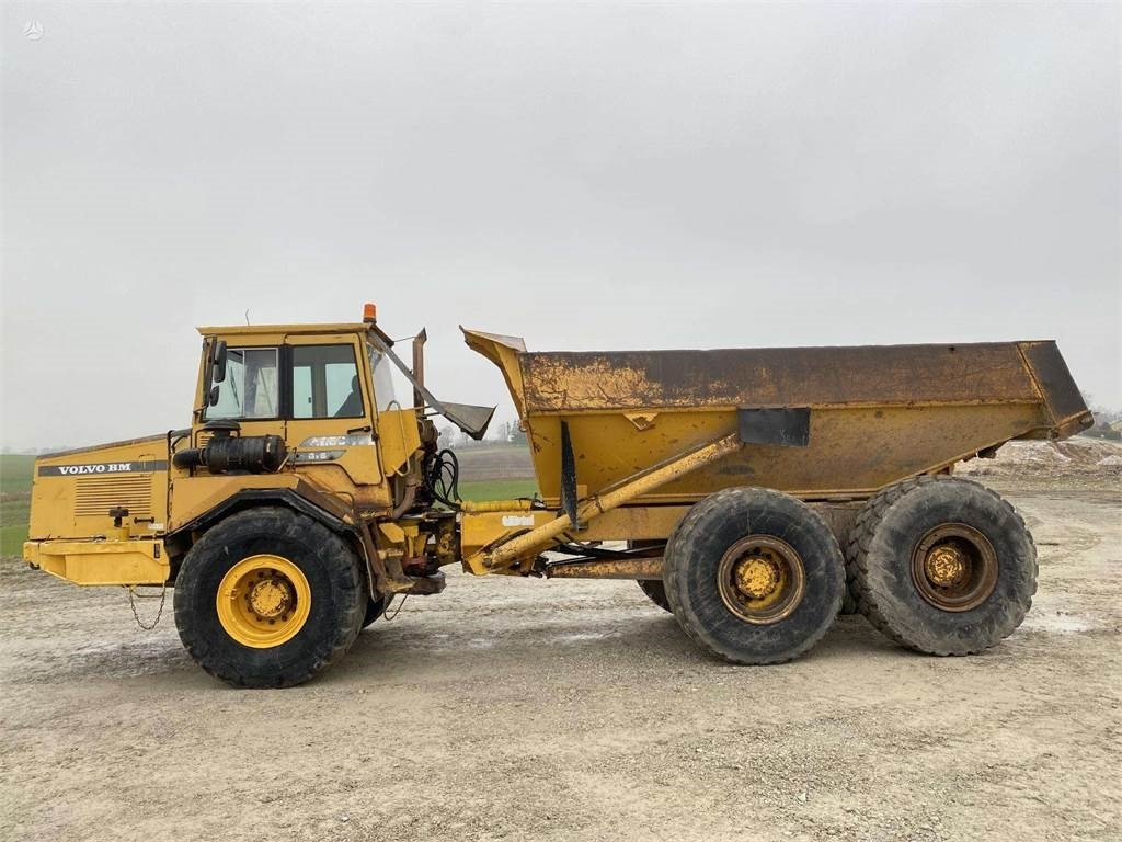 Nivelkippiauto Volvo A25C , Nr.8: kuva Nivelkippiauto Volvo A25C , Nr.8 Nivelkippiauto Volvo A25C , Nr.8: kuva Nivelkippiauto Volvo A25C , Nr.8