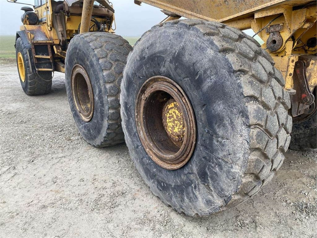 Nivelkippiauto Volvo A25C , Nr.8: kuva Nivelkippiauto Volvo A25C , Nr.8 Nivelkippiauto Volvo A25C , Nr.8: kuva Nivelkippiauto Volvo A25C , Nr.8