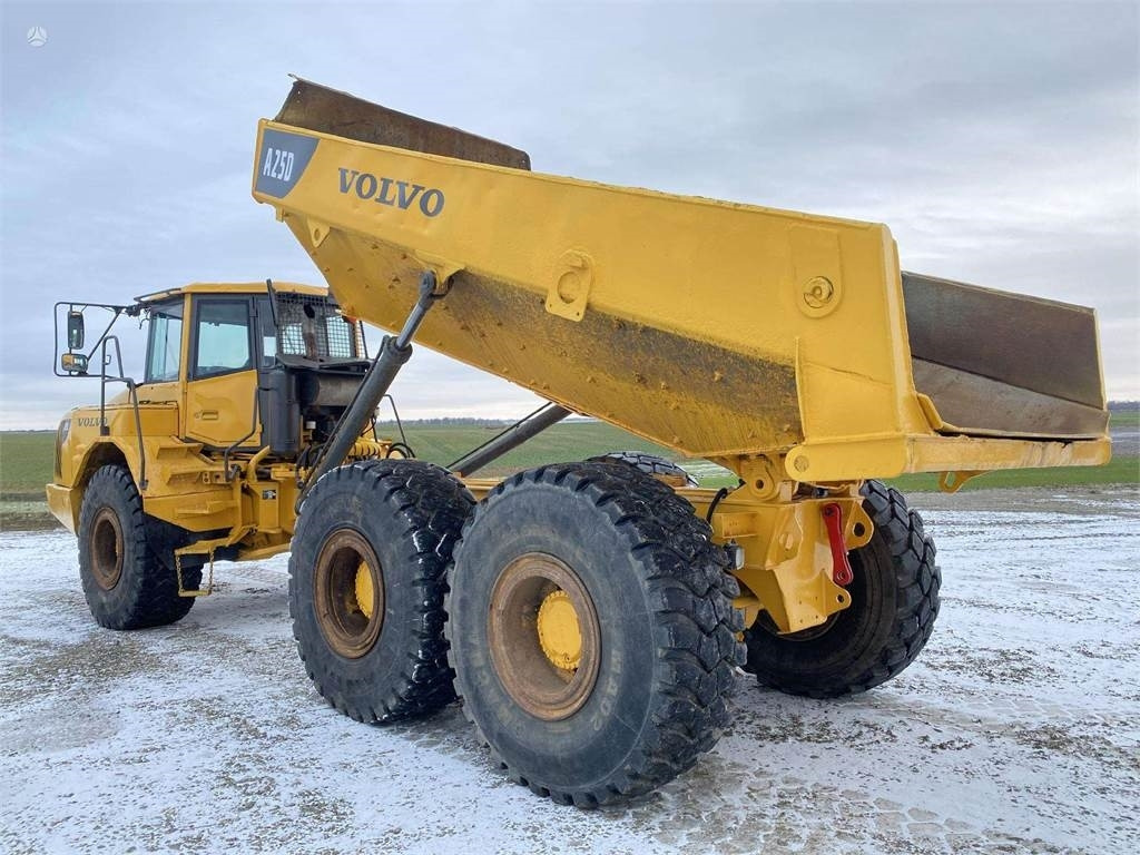 Volvo A25D - Nivelkippiauto: kuva Volvo A25D - Nivelkippiauto Volvo A25D - Nivelkippiauto: kuva Volvo A25D - Nivelkippiauto
