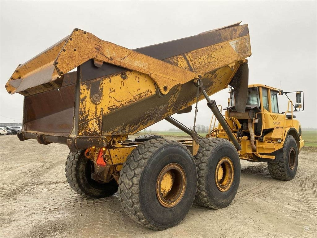 Volvo A25D , tail gate - Nivelkippiauto: kuva Volvo A25D , tail gate - Nivelkippiauto Volvo A25D , tail gate - Nivelkippiauto: kuva Volvo A25D , tail gate - Nivelkippiauto