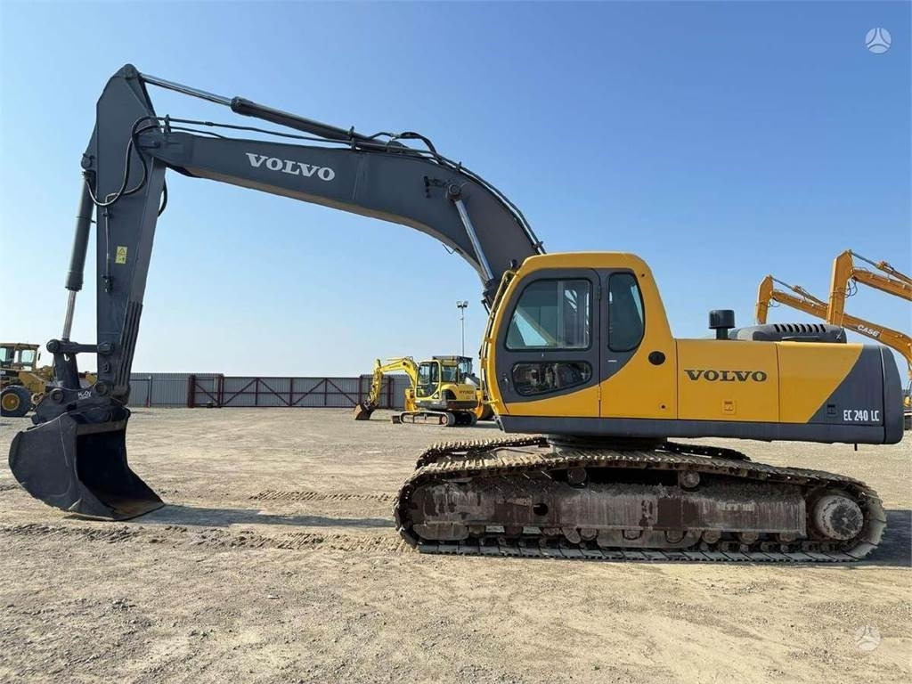 Volvo EC 240 LC - Telakaivukone: kuva Volvo EC 240 LC - Telakaivukone Volvo EC 240 LC - Telakaivukone: kuva Volvo EC 240 LC - Telakaivukone